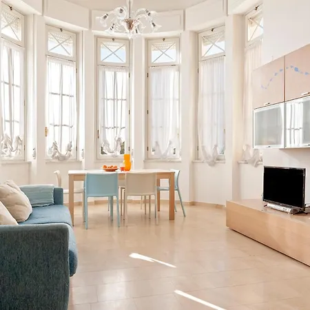 Luminosity By The Sea Apartment *